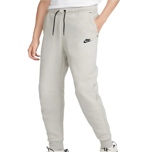 Nike Tech Slim Fit Sweatpants