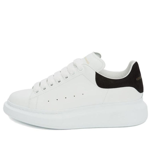 (WMNS) Alexander McQueen Oversized Sneaker 'White Black Suede' 553770WHGP79061